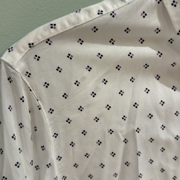 Uniqlo white button down top with purple geometric detail EUC - Picture 3 of 5